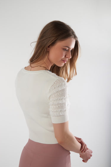 Magasinez le cardigan à boutons bijoux de la nouvelle collection de la Boutique Colori - Shop the cardigan with jeweled buttons from new collection from Boutique Colori