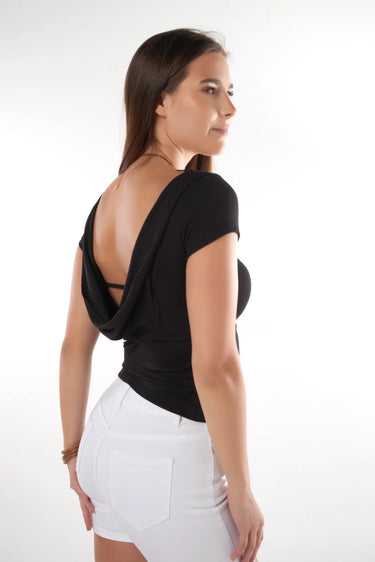 Magasinez le haut à manches courtes de la nouvelle collection de la Boutique Colori - Shop the short-sleeved top from new collection from Boutique Colori