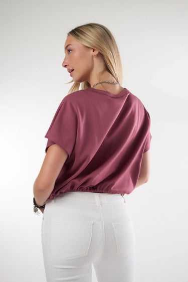 Magasinez le haut ample à manches courtes de la nouvelle collection de la Boutique Colori - Shop the oversized short-sleeved top from new collection from Boutique Colori
