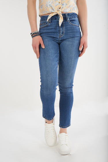 Magasinez le jean à jambe étroite de la nouvelle collection de la Boutique Colori - Shop the skinny jeans from new collection from Boutique Colori