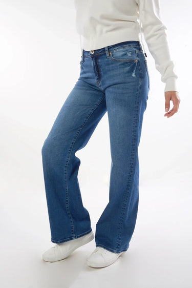 Magasinez le jean à jambe large de la nouvelle collection de la Boutique Colori - Shop the wide-leg jeans from new collection from Boutique Colori