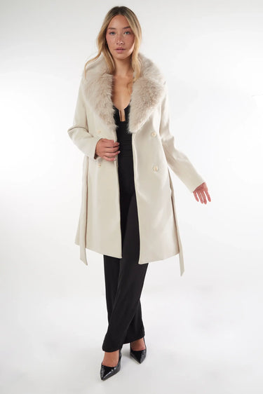 Magasinez le manteau long de la nouvelle collection de la Boutique Colori - Shop the long coat from new collection from Boutique Colori