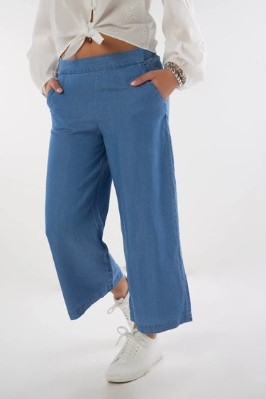 Magasinez le capri à jambe large de la nouvelle collection de la Boutique Colori - Shop the wide-leg capri from new collection from Boutique Colori