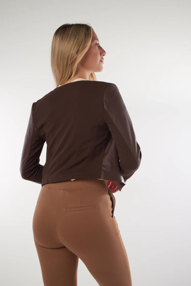 Magasinez la veste ouverte en faux cuir de la nouvelle collection de la Boutique Colori - Shop the open faux leather jacket from new collection from Boutique Colori