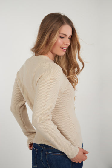 Magasinez le chandail à col rond avec perles de Colori - Shop the crew neck sweater with pearls from Colori