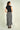 Magasinez la jupe midi en satin de Colori - Shop the satin midi skirt from Colori