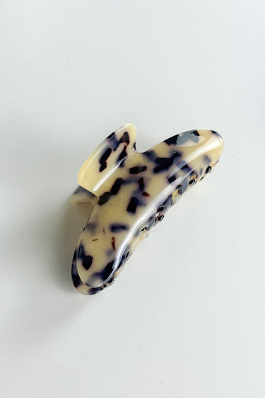 Magasinez la pince à cheveux élégante de la nouvelle collection de la Boutique Colori - Shop the elegant hair clip from the new collection at Boutique Colori.