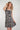 Magasinez la robe imprimée à fermeture éclair de Colori - Shop the printed dress with zipper from Colori