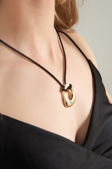 Magasinez le collier élégant de la nouvelle collection de la Boutique Colori - Shop the elegant necklace from new collection from Boutique Colori