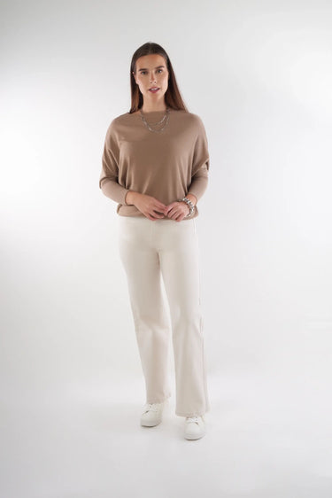 Magasinez le haut à manches chauve- souris de la nouvelle collection de la Boutique Colori - Shop the batwing sleeve top from new collection from Boutique Colori
