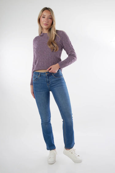 Magasinez le jean à jambe évasée de la nouvelle collection de la Boutique Colori - Shop the flared jeans from new collection from Boutique Colori