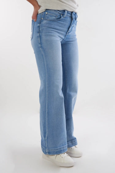 Magasinez le jean à jambe large de la nouvelle collection de la Boutique Colori - Shop the wide-leg jeans  from new collection from Boutique Colori