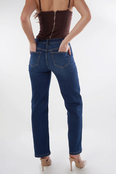 Magasinez le jean à jambe large de la nouvelle collection de la Boutique Colori - Shop the wide-leg jeans from new collection from Boutique Colori