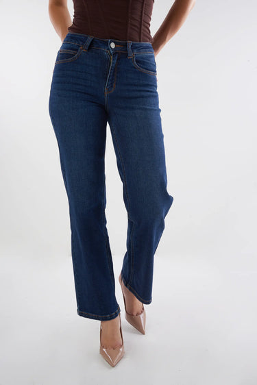 Magasinez le jean à jambe large de la nouvelle collection de la Boutique Colori - Shop the wide-leg jeans from new collection from Boutique Colori