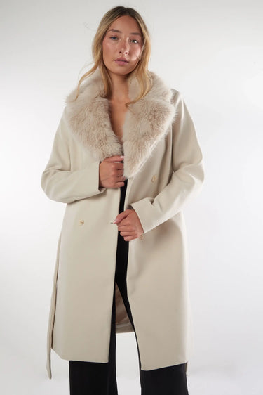 Magasinez le manteau long de la nouvelle collection de la Boutique Colori - Shop the long coat from new collection from Boutique Colori