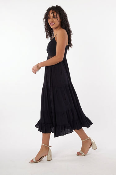 Magasinez la robe élégante de la nouvelle collection de la Boutique Colori - Shop the elegant dress from new collection from Boutique Colori