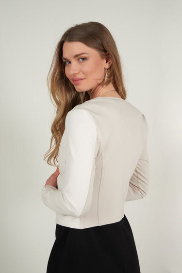 Magasinez la veste ouverte en faux cuir de la nouvelle collection de la Boutique Colori - Shop the open faux leather jacket from new collection from Boutique Colori