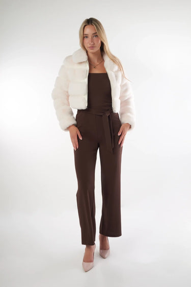 Magasinez la veste courte en fausse fourrure de la nouvelle collection de la Boutique Colori - Shop the faux fur jacket from new collection from Boutique Colori