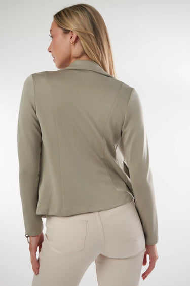 Magasinez la veste de la nouvelle collection de la Boutique Colori - Shop the jacket from new collection from Boutique Colori
