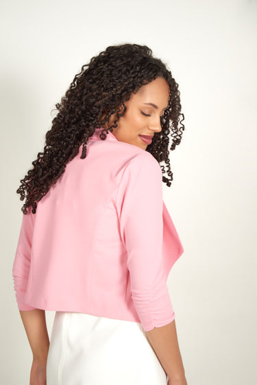 Magasinez le veston à manches froncées de la nouvelle collection de la Boutique Colori - Shop the ruched sleeves blazer from new collection from Boutique Colori