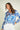 Magasinez la blouse fleurie en satin de Colori - Shop the satin floral blouse from Colori