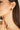 Magasinez les boucles d'oreilles anneaux en chaîne de Colori - Shop the chain hoop earrings from Colori