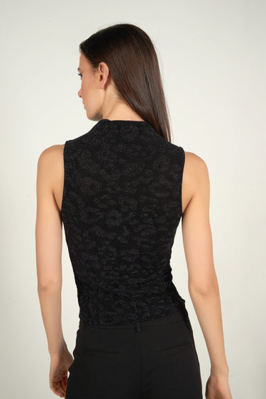 Magasinez la camisole à motifs brillants de Colori - Shop the sparkly patterned tank top from Colori