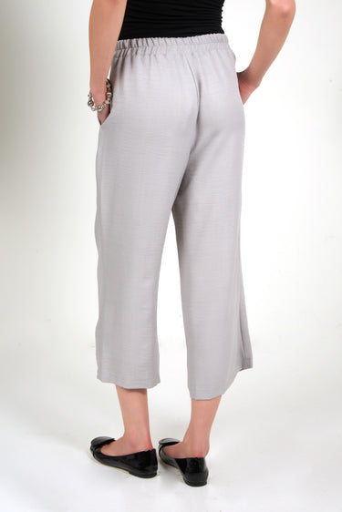 Magasinez le capri à jambe large de Colori - Shop the wide-leg capri from Colori