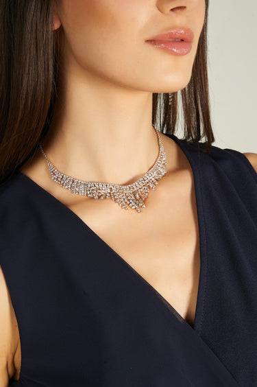 Magasinez le collier en cascade de cristaux de Colori - Shop the crystal cascade necklace from Colori