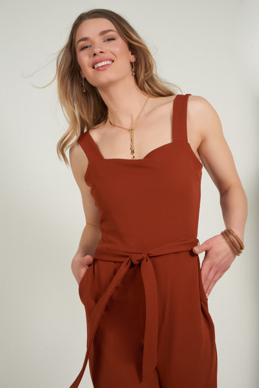 Magasinez la combinaison à bretelles larges de Colori - Shop the large straps jumpsuit from Colori