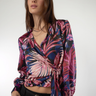 Magasinez le haut cache-coeur à nouer de Colori - Shop the tie-front wrap top from Colori