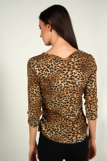Magasinez le haut imprimé à manches trois-quarts de Colori - Shop the printed three-quarter sleeves from Colori