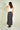 Magasinez la jupe midi en satin de Colori - Shop the satin midi skirt from Colori