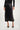 Magasinez la jupe midi en satin de Colori - Shop the midi satin skirt from Colori