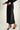 Magasinez la jupe midi en satin de Colori - Shop the midi satin skirt from Colori