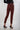 Magasinez le pantalon étroit avec ceinture de Colori - Shop the fitted pants with belt from Colori