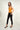 Magasinez le pantalon étroit avec ceinture de Colori - Shop the fitted pants with belt from Colori