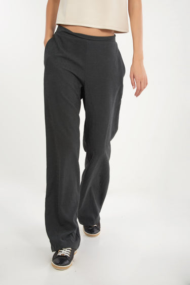 Pantalon propre à taille élastique de Colori - Shop the elastic waistband dress pants from Colori