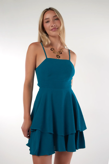 Magasinez la robe courte à volants de la nouvelle collection de la Boutique Colori - Shop the short ruffle dress from new collection from Boutique Colori