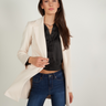 Magasinez le veston long de Colori - Shop the long blazer from Colori